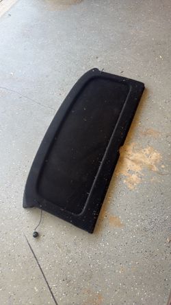 2016 Vw golf hatchback privacy cover.