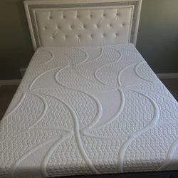 Queen size bed