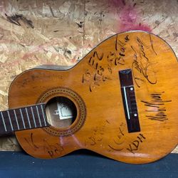 Old acoustic guitar, signed by rex brown Vinny from Dio kill Devil Hill band