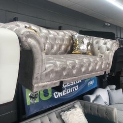 Loveseat 