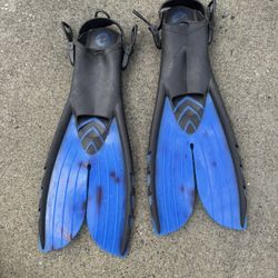 US Divers Blast 2 Flipper Fins Scuba Diving Snorkle
