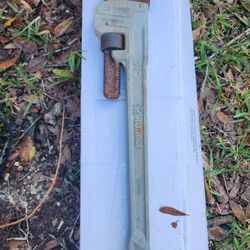 24" Kobalt Aluminum Pipe Wrench