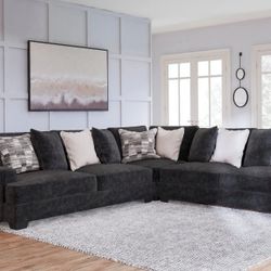 Lavernett Charcoal Sectional Set


