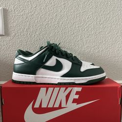 Michigan State Dunks Size 11!