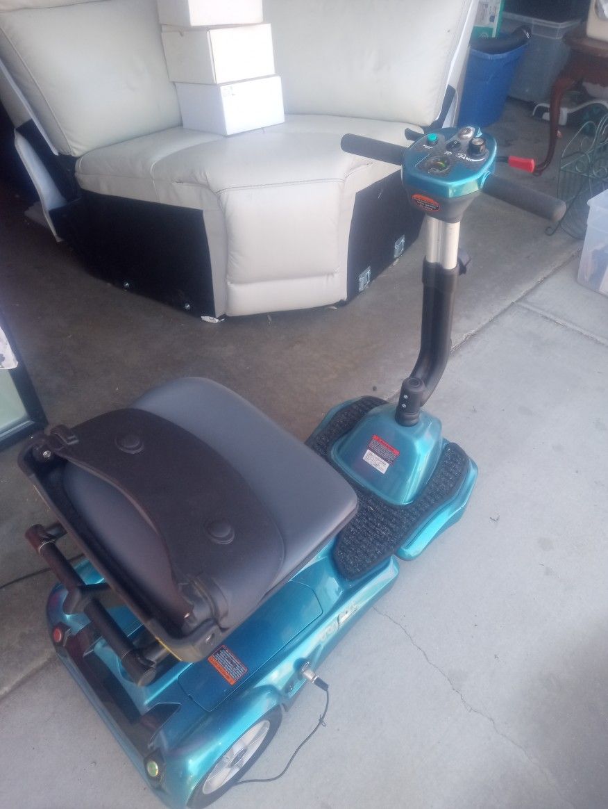 Tran Port Auto Folding Chair
