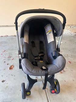 Doona Car Seat & Stroller + Base
