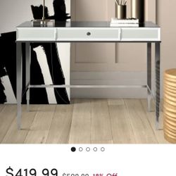 Brand New Desk Vanity Table w Slight Damage