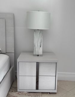 Modern White Nightstands + Marble Lamps – Luxury Set – Like New