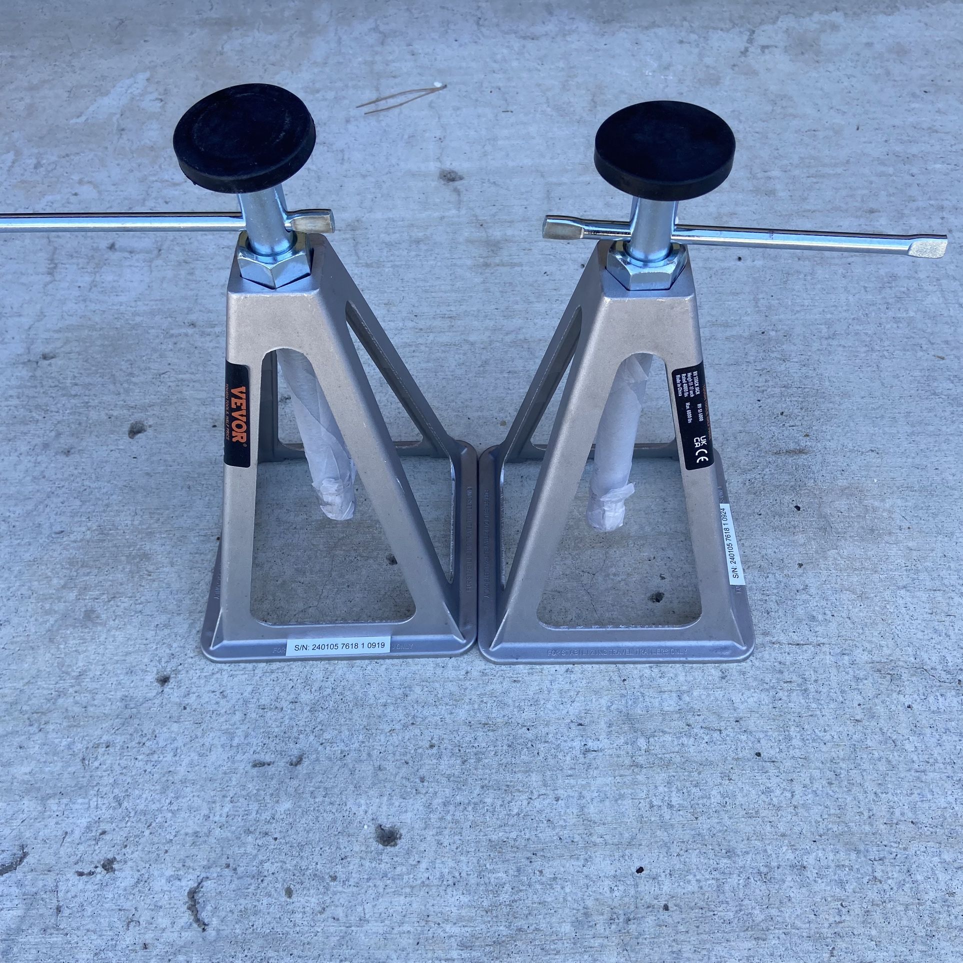 RV Stabilizing Jacks