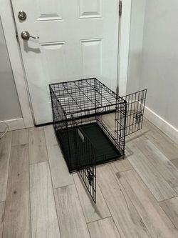 Black Wire Dog Crate with Tray 24L x 17W x 19H inches