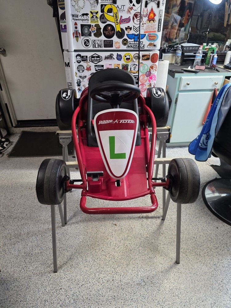 Radio Flyer 24 Volt Ultimate Go-Kart Red
