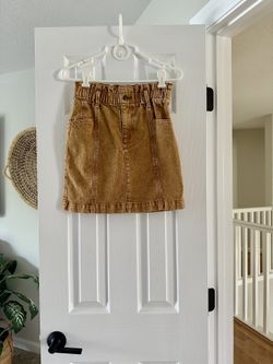 Universal Thread Skirt