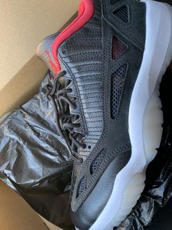 AirJordan BRED 11 SE SIZE 8.5