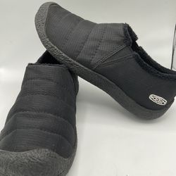 KEEN Howser Slip-On  Size 9
