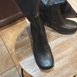 Black Boots Size 6 