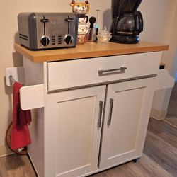 Kitchen Storage Cart – Great Condition!