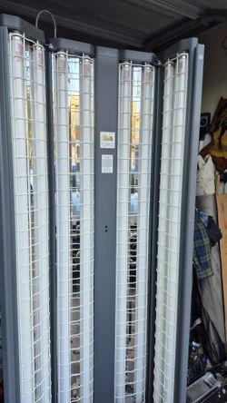 Daavlin Series 7 Phototherapy 