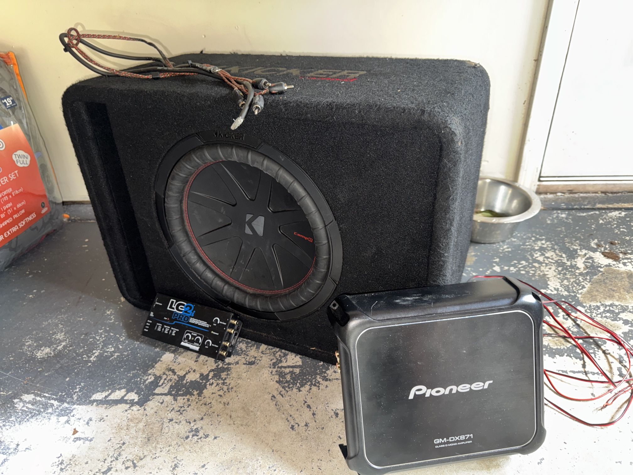 Full Car Audio System - 12 Kicker Sub + Pioneer Amp + LC2i Pro - $500 OBO CAN DELIVER