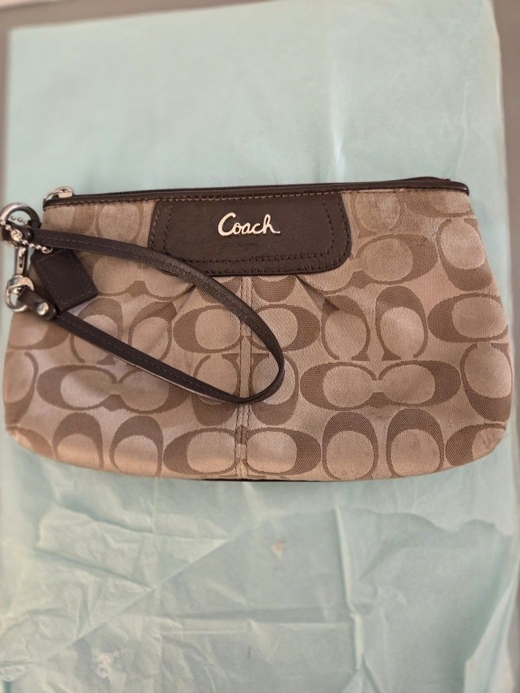 Wristlet