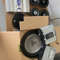 Speakers, Subwoofers 1000 Watts Amp And Blutooth Radio Package Deal