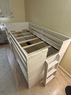 free bed for 4-9 years old