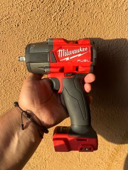 Milwaukee M18 FUEL GEN-2 18V Lithium-Ion Mid Torque Brushless Cordless 3/8 in. Impact Wrench