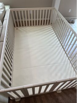 Mattys Room Play Pen