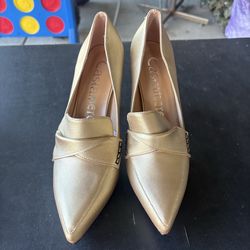 Castamer Gold Pointed Toe Heels US 8.5