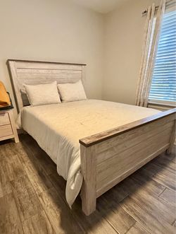 Queen size bed