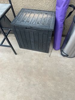 Storage box