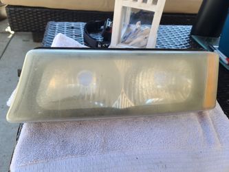 2003-2006 CHEVY SILVERADO LEFT SIDE HEADLIGHT OEM
