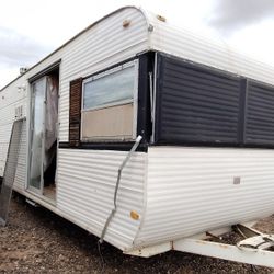 Vintage Traveleze Travel Trailer With POP Out!