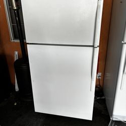 Frigidaire Fridge 
