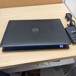 Dell Laptop I7. Latitude 7490 Win 11 