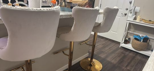 3 Barstools
