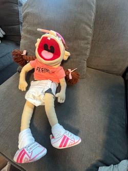 Feebee Puppet