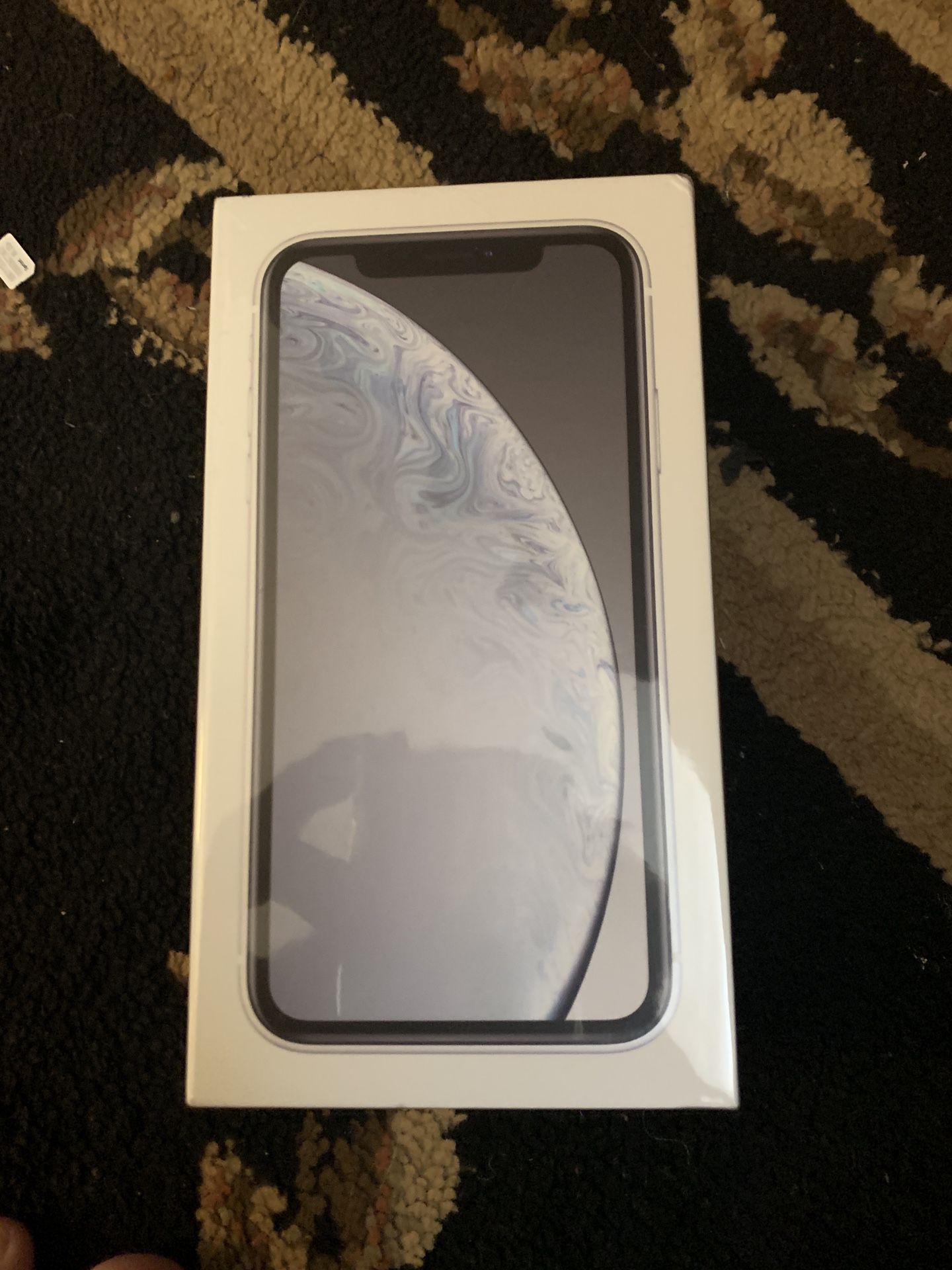 IPHONE XR 64 GB FACTORY UNLOCKED SELAED