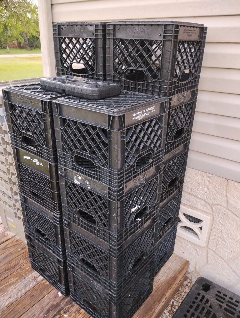 I Got 18 Milk Crates Asking $2 Each Today Only Will Take $30 For All Of Them Today Only