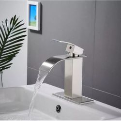 BATHROOM FAUCET