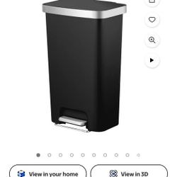Step Garbage Can (Black/Silver)
