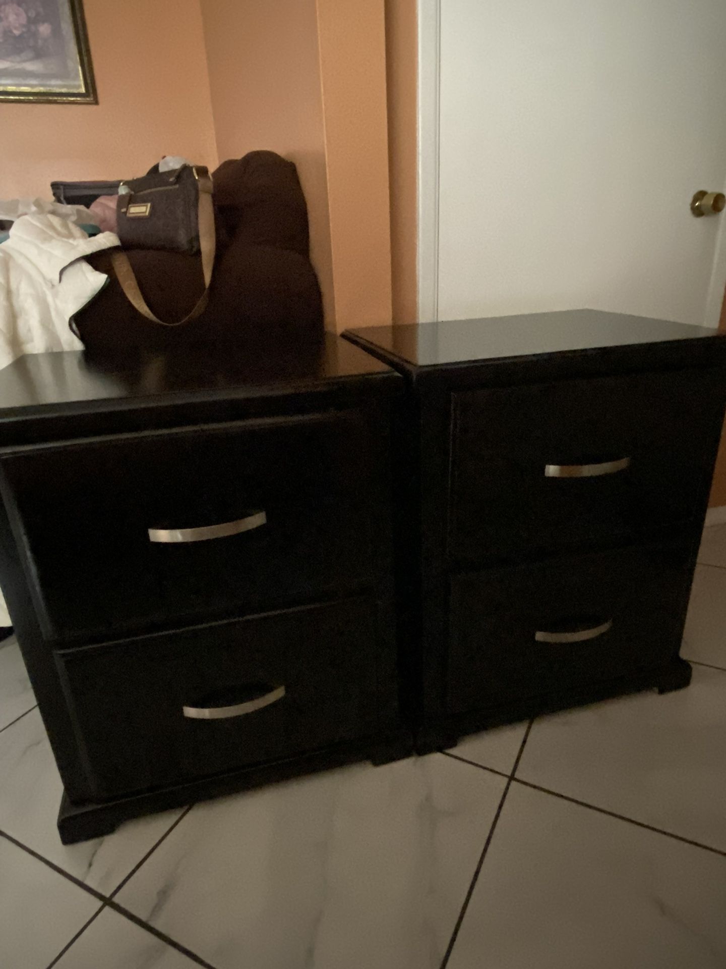 Burós O Night Stand