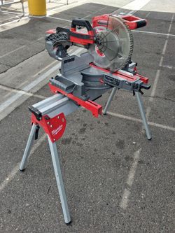 Milwaukee M18 table saw and miter saw with stands