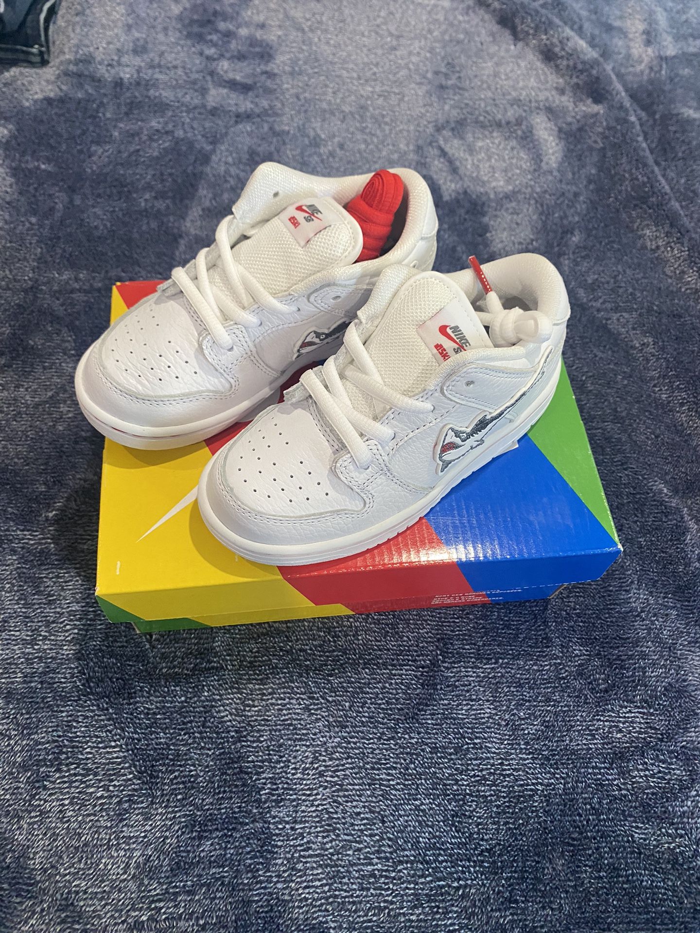 Nike Sb Dunk Low Oski Shark