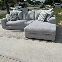 Grey Sectional Sofa Free Delivery 🛻