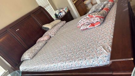 Bedroom set
