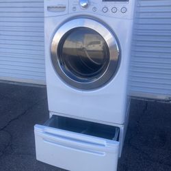 LG gas dryer from Lot, in good condition, clean and nice, one month warranty, delivery available