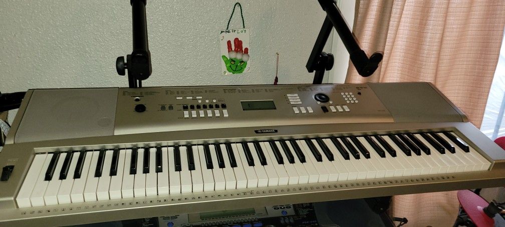 Yamaha Piano Ypg 235