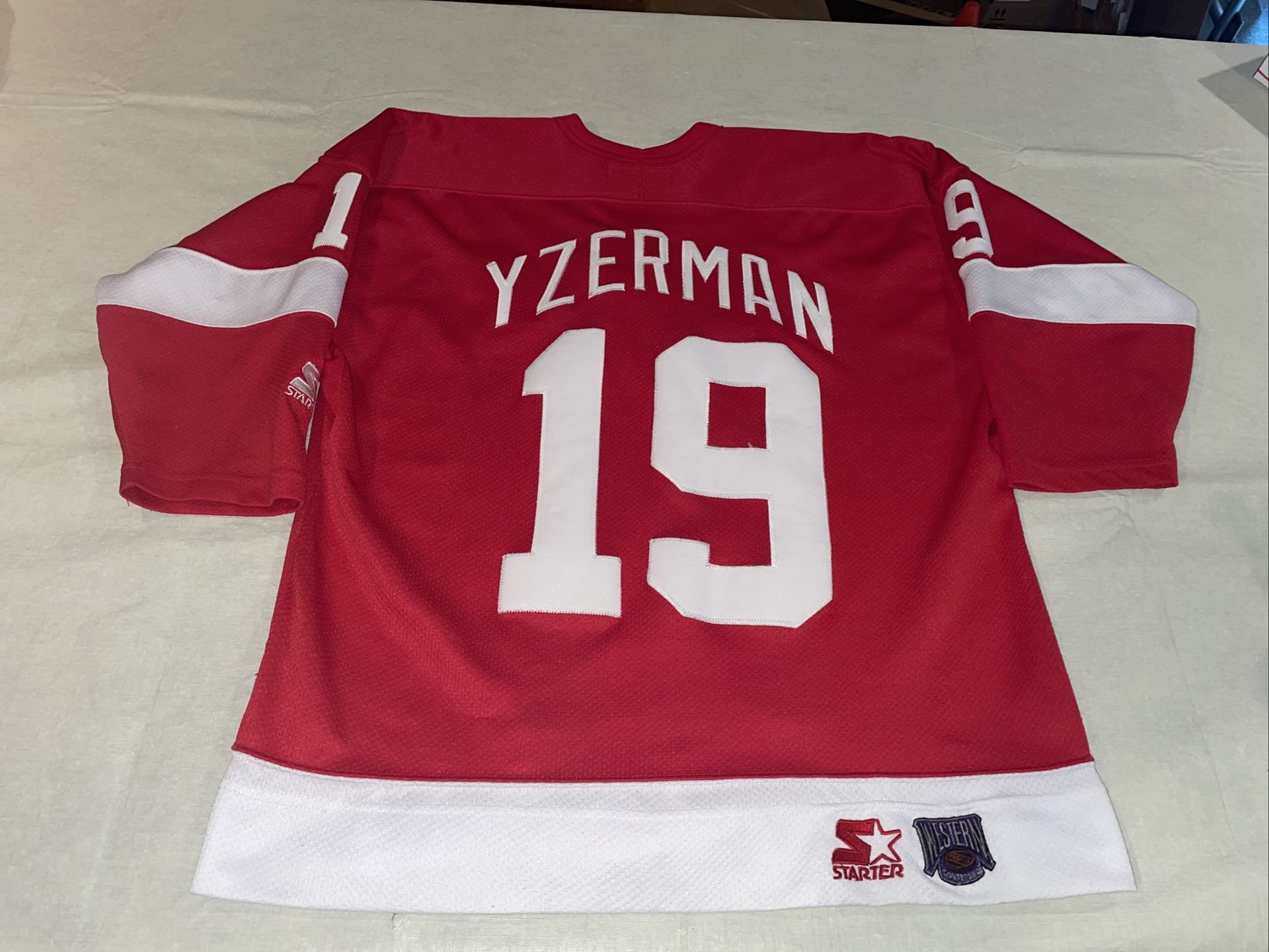 Steve Yzerman Detroit Red Wings Starter Vtg Youth L/XL Jersey Clean Sewn Nhl
