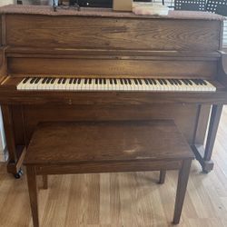 Yamaha Upright Piano - Oak Wood