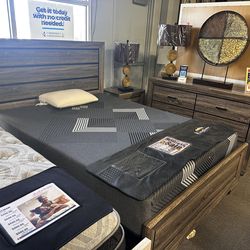 Stunning bedroom set! $799 🤎📦✨ Easy Financing!